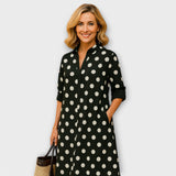 Modernes Hemdblusenkleid mit Kragen und Dreiviertelärmeln