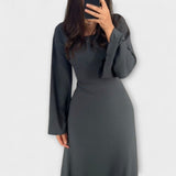 Jocelyn - Stilvolles Strickkleid mit Taillendetail