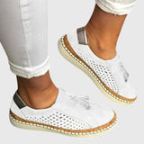 Iris | Perforierte Wildleder Slipper mit Quasten