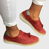 Iris | Perforierte Wildleder Slipper mit Quasten