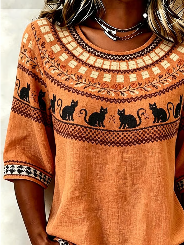 Carla | Vintage-Bluse mit Rundhalsausschnitt und halben Ärmeln, Halloween-inspirierter Druck, reguläre Mikroelastizität, reguläre Passform für Damen