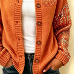 Maria | Langärmliger, bequemer Cardigan mit Halloween-Kürbismuster und Vintage-Print