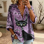 Keira | Retro-Halloween-inspiriertes schwarzes Katzen-Kunstmuster-Shirt