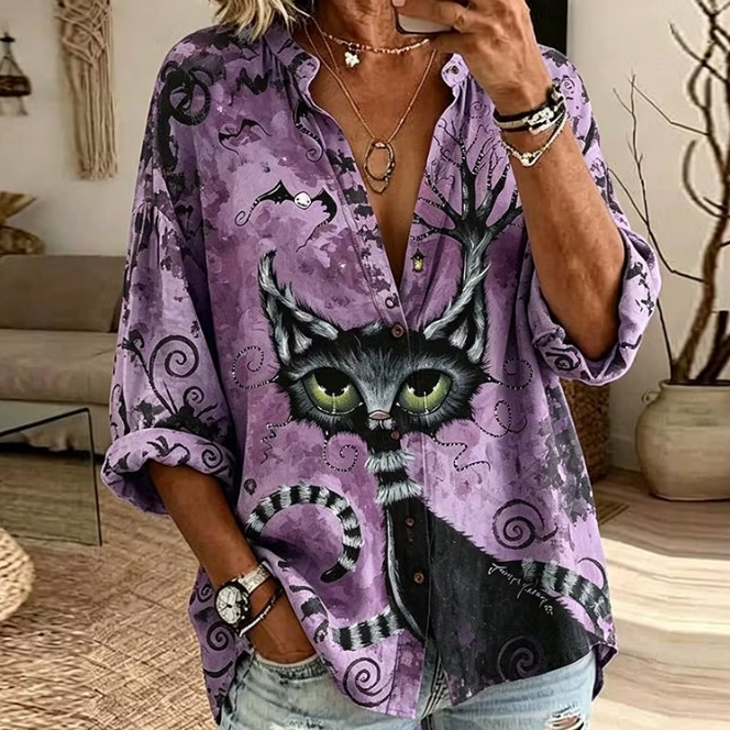 Keira | Retro-Halloween-inspiriertes schwarzes Katzen-Kunstmuster-Shirt