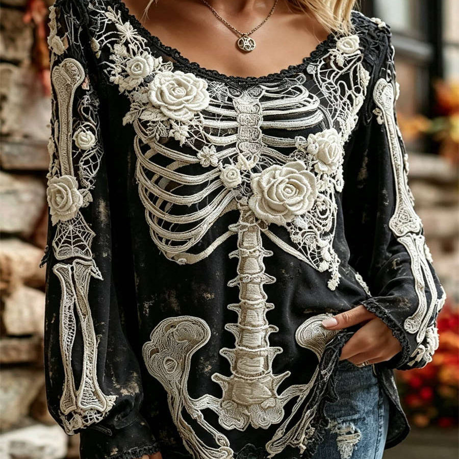 Lara | Von Halloween inspirierte, schwarze, langärmlige Bluse mit Skelett-Rosen-Blumenmuster, Spitze und U-Ausschnitt