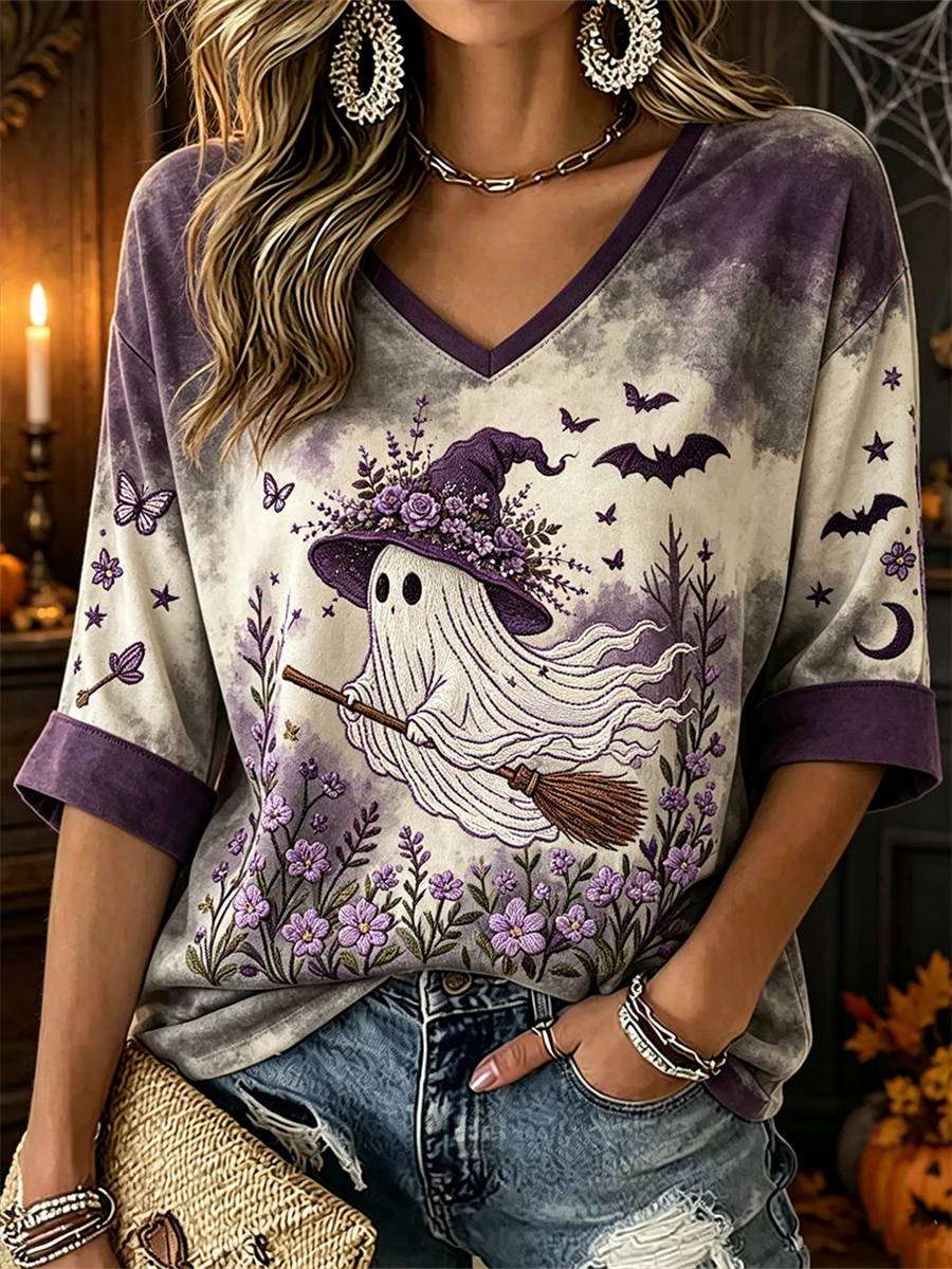 Alessandra | Halloween-inspirierte lila Geisterhexe-Bluse mit Blumendruck und V-Ausschnitt und Dreiviertelärmeln