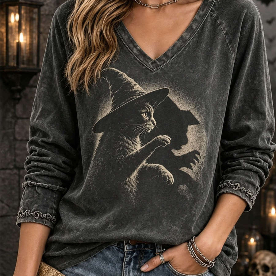Zara | Von Halloween inspiriertes, dunkelgraues, langärmliges Oberteil mit Hexenkatzen-Print und V-Ausschnitt