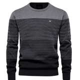 Der Herrenpullover Ekkehard Męski im klassischen Stil vereint maximalen Komfort