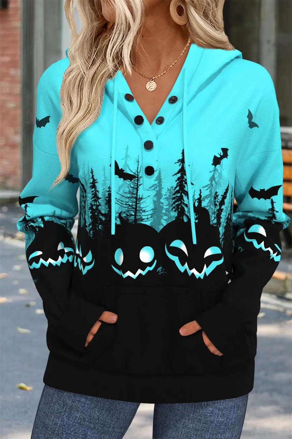 Vera | Halloween-inspirierter Multi-Kürbis-Fledermaus-Hoodie mit V-Ausschnitt