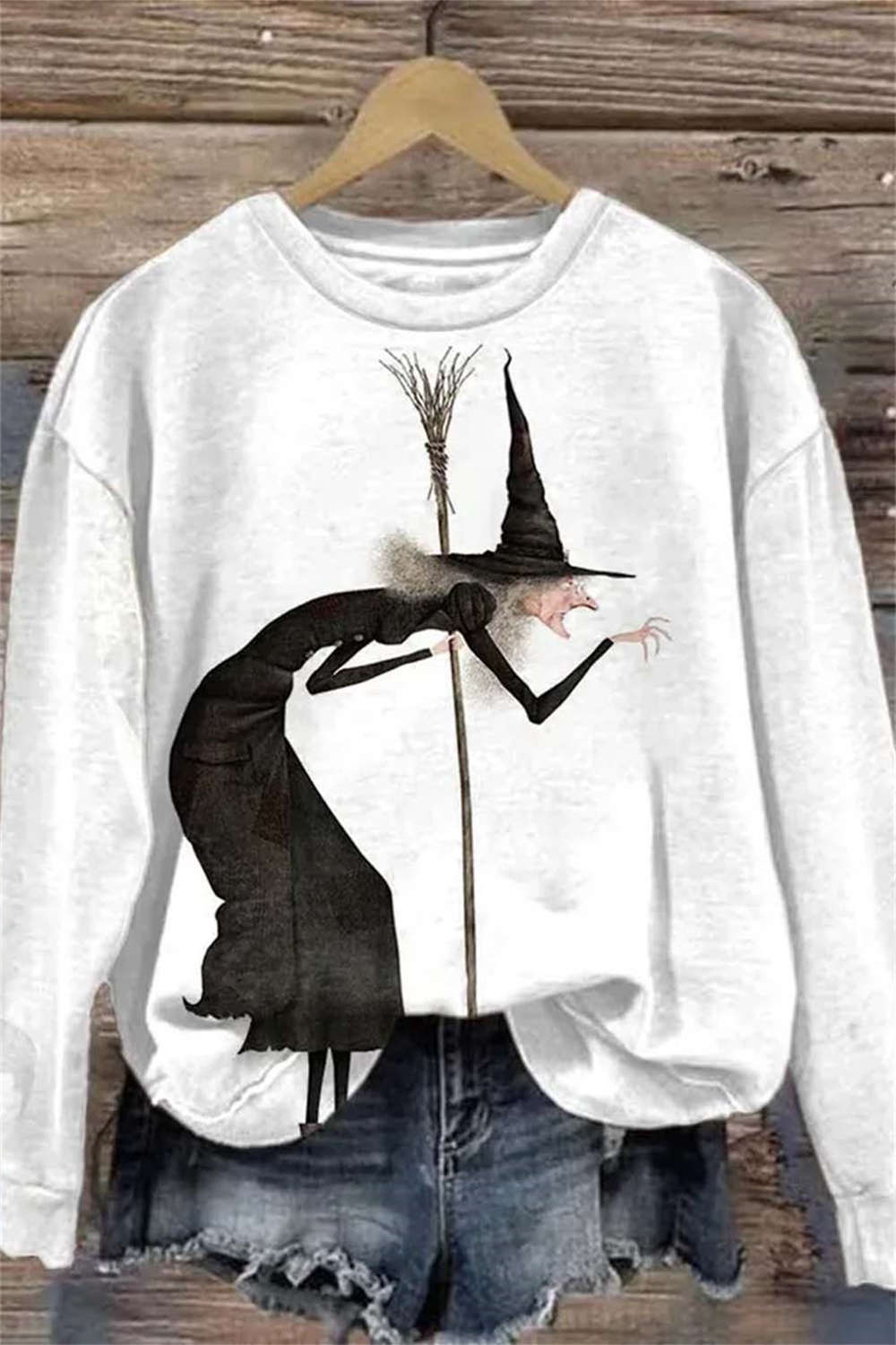 Rebecca | Weißes Halloween-inspiriertes Hexen-Print-Sweatshirt mit Rundhalsausschnitt