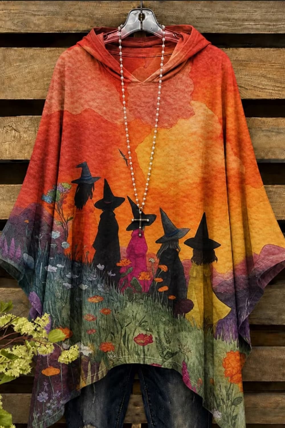 Beatrice | Halloween-inspirierter orangefarbener Hexen-Print-Kapuzenpullover mit langen Ärmeln