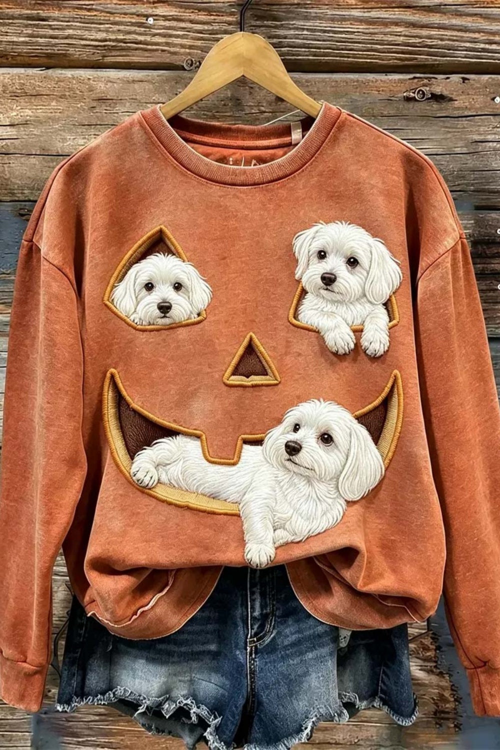 Freya | Von Halloween inspiriertes, rostfarbenes Malteser-Hund-Kürbisgesicht-Print-Oberteil mit Rundhalsausschnitt