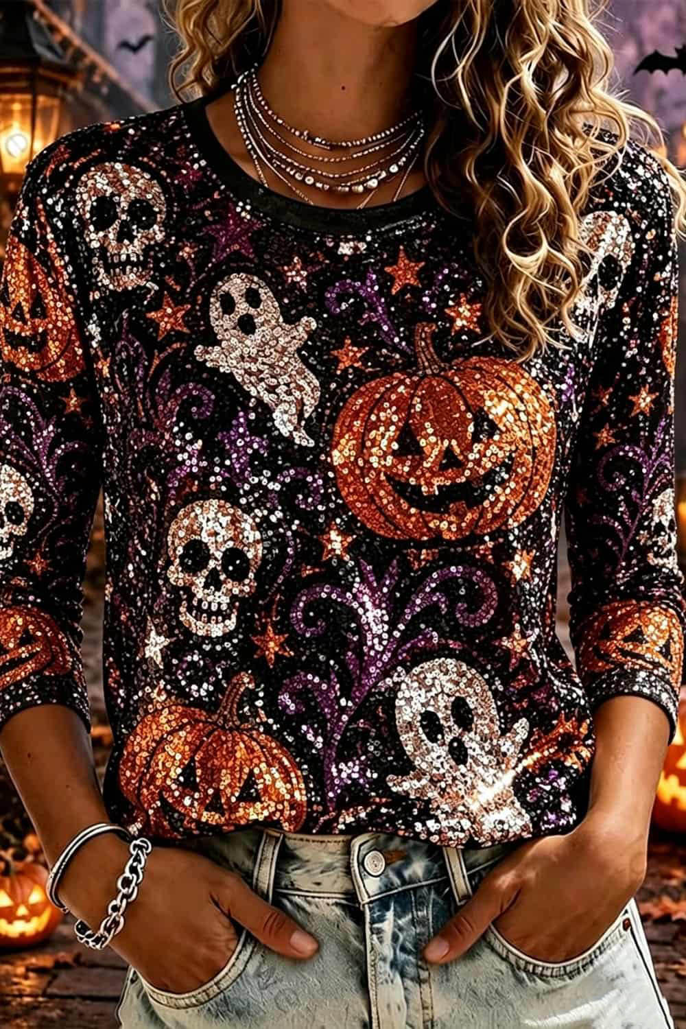 Eliza | Von Halloween inspiriertes Oberteil mit dreiviertel Ärmeln und mehrfarbigem Kürbis-Geisterschädel-Print
