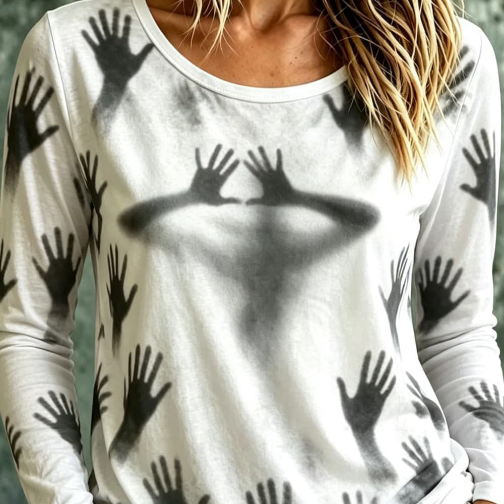Anabelle | Von Halloween inspiriertes, weißes, langärmliges Oberteil mit Handabdruck-Aufdruck und Rundhalsausschnitt