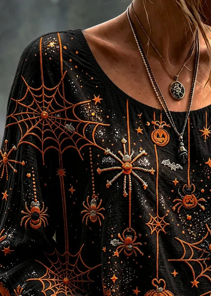 Josephine | Halloween-inspirierte, langärmlige Bluse mit Spinnennetz-Kürbis-Print und Rundhalsausschnitt