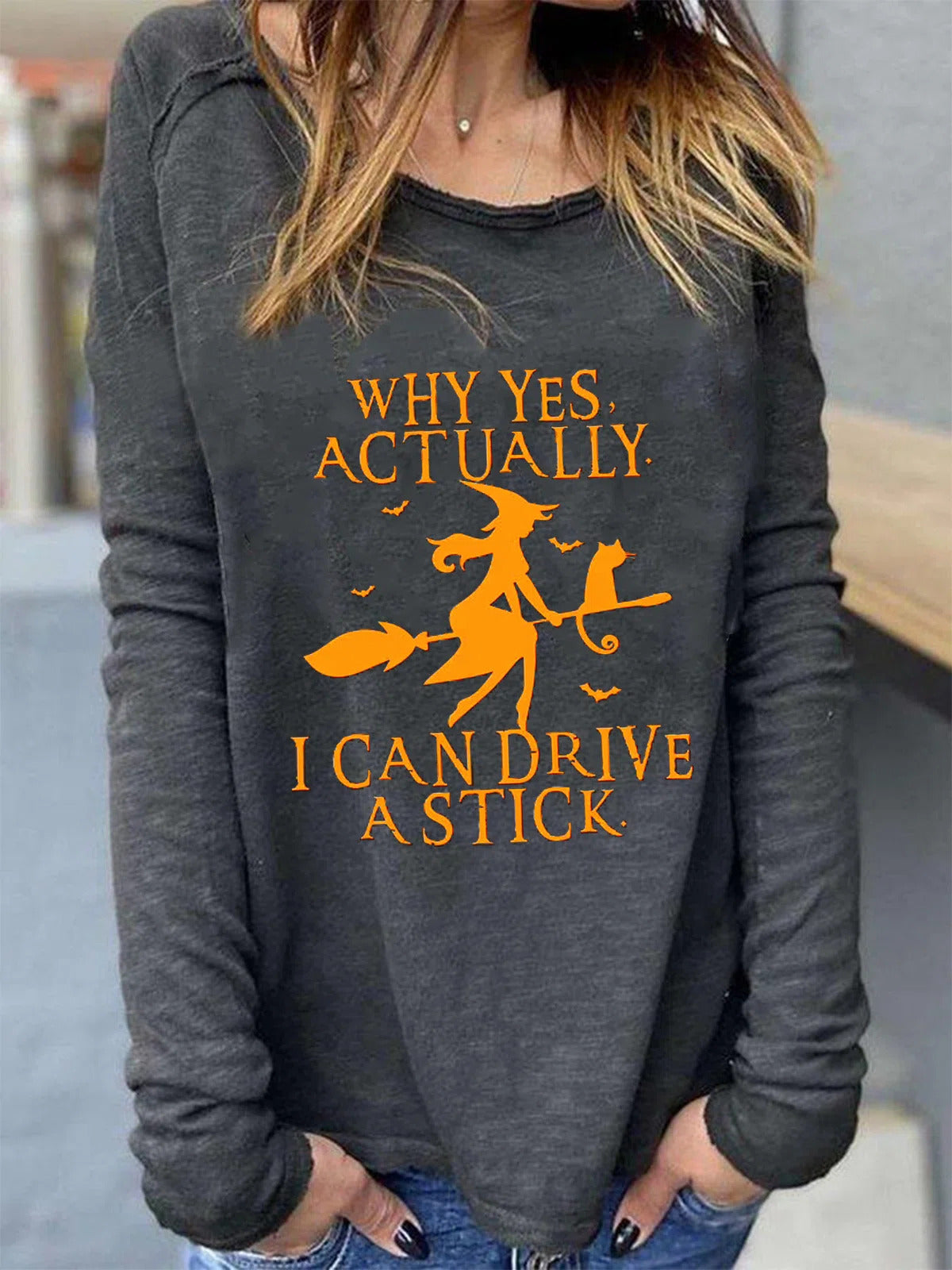 Beatriz | Langarm-Sweatshirt mit Rundhalsausschnitt und Halloween-inspiriertem Aufdruck