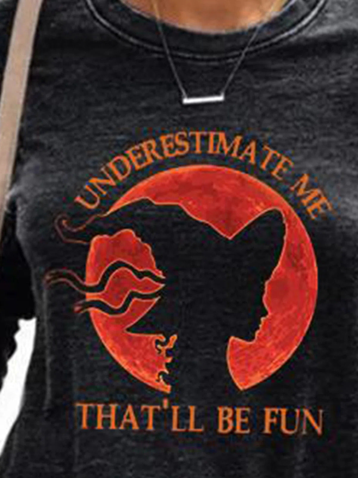 Ellie | Langarm-Sweatshirt mit Rundhalsausschnitt und Halloween-inspiriertem Aufdruck