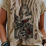 Gabrielle | Kurzärmliges T-Shirt mit Rundhalsausschnitt und Halloween-inspiriertem Spielkartendruck