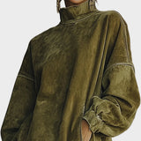 Truus - Kleid aus Suédine mit Kragen und Fransen